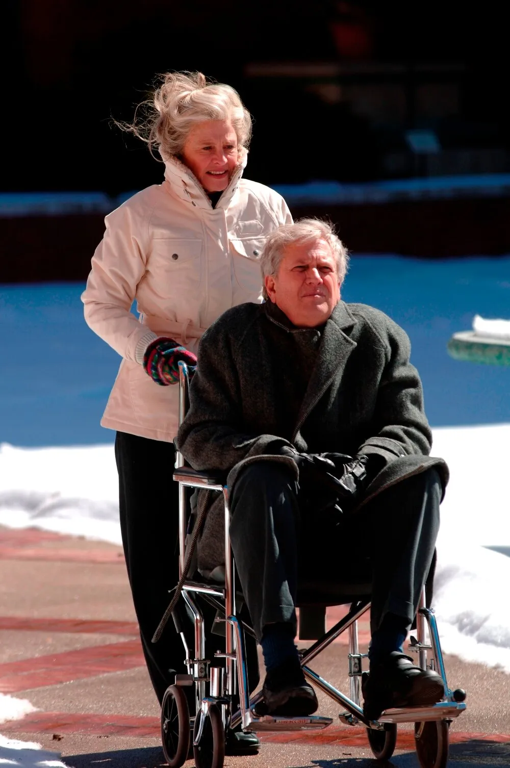 Кадр из фильма Вдали от неё