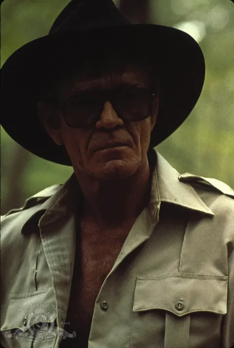 Кадр из фильма Болотная тварь