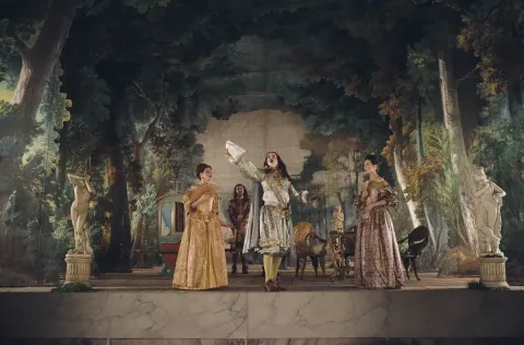 Кадр из фильма Мольер