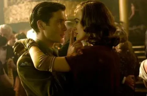 Кадр из фильма Запретная любовь