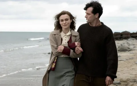 Кадр из фильма Запретная любовь