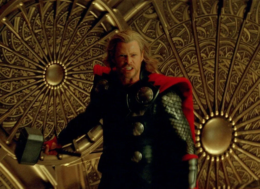 Кадр из фильма Тор