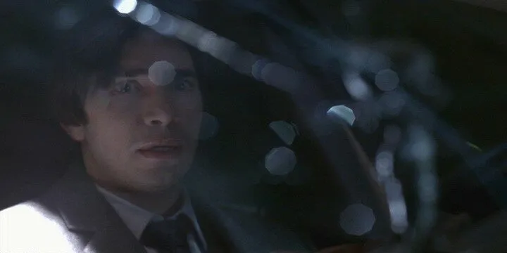 Кадр из фильма Жизнь за гранью