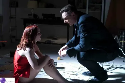 Кадр из фильма Жизнь за гранью