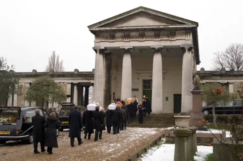 Кадр из фильма Убийства в Оксфорде