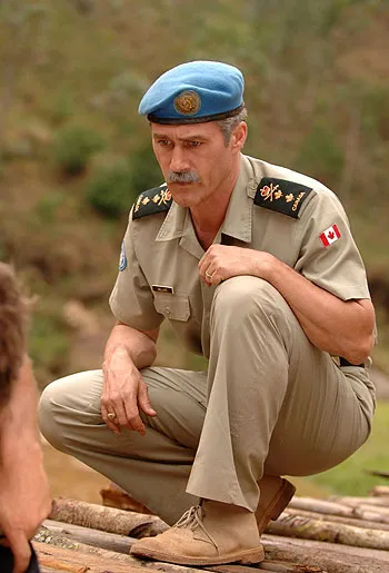 Кадр из фильма Рукопожатие с Дьяволом