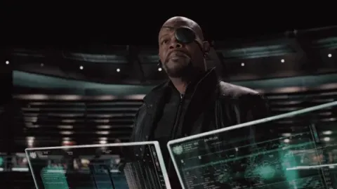 Кадр из фильма Мстители