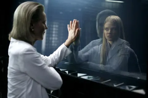 Кадр из фильма Куколка