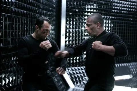 Кадр из фильма Куколка