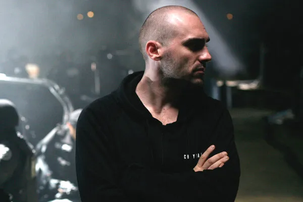 Кадр из фильма Куколка