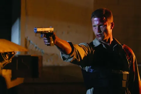 Кадр из фильма Ловушка