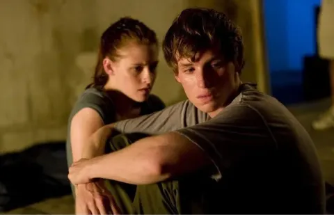 Кадр из фильма Жёлтый платочек счастья