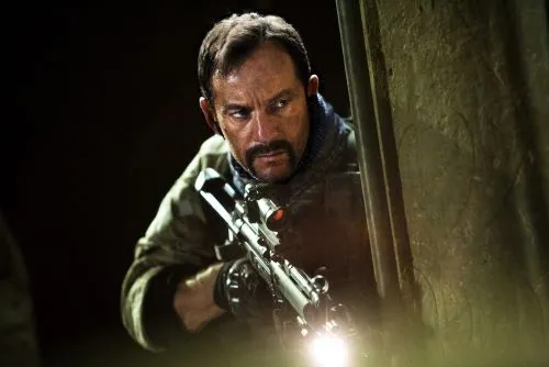 Кадр из фильма Не брать живым