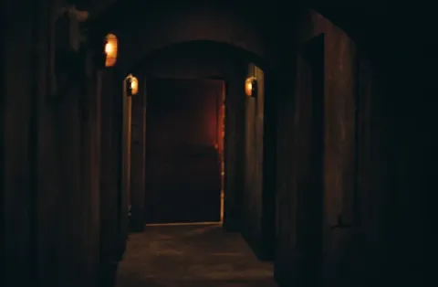 Кадр из фильма Комната смерти