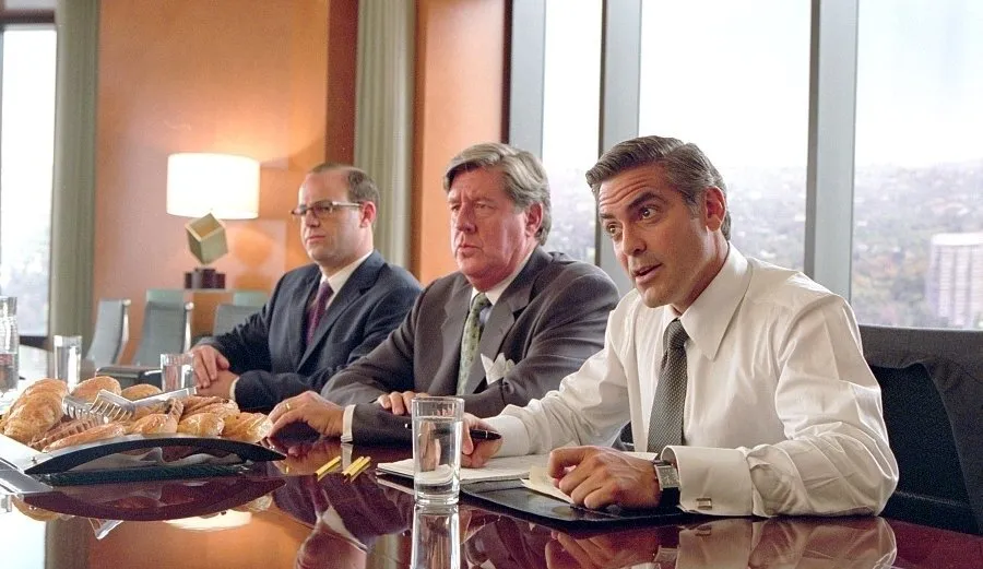 Кадр из фильма Невыносимая жестокость