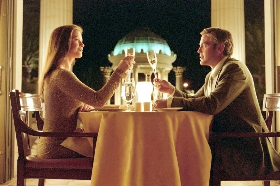 Кадр из фильма Невыносимая жестокость