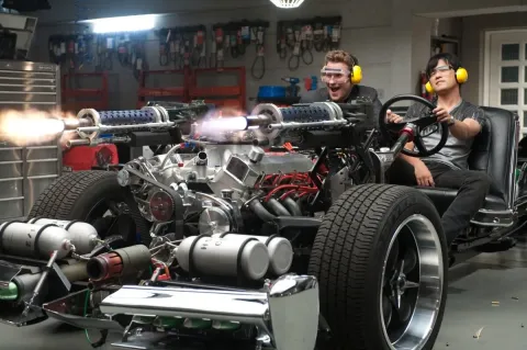 Кадр из фильма Зелёный Шершень