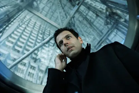 Кадр из фильма Интересы государства