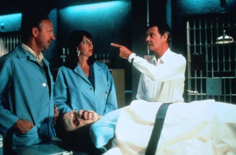 Кадр из фильма Возвращение болотной твари