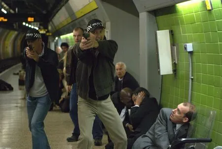 Кадр из фильма Террорист