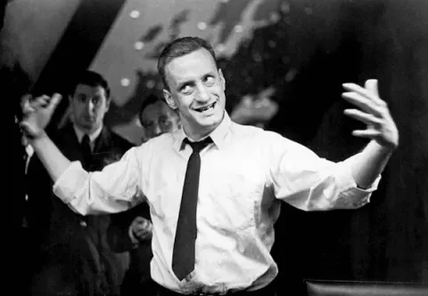 Кадр из фильма Доктор Стрейнджлав, или Как я научился не волноваться и полюбил атомную бомбу