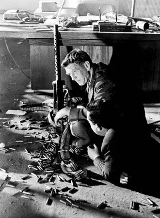 Кадр из фильма Доктор Стрейнджлав, или Как я научился не волноваться и полюбил атомную бомбу