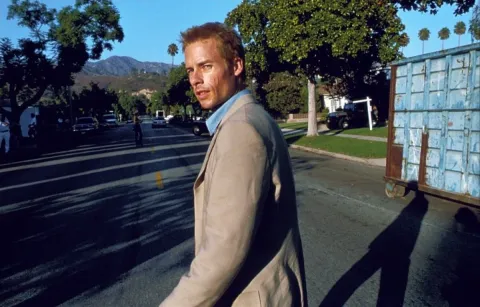 Кадр из фильма Мементо