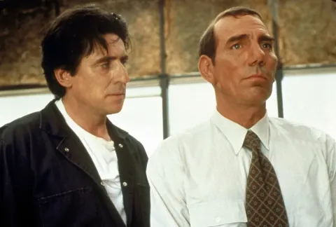 Кадр из фильма Подозрительные лица