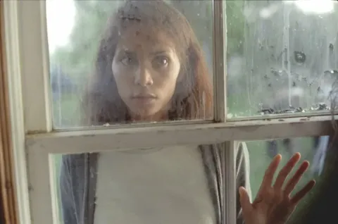 Кадр из фильма Готика