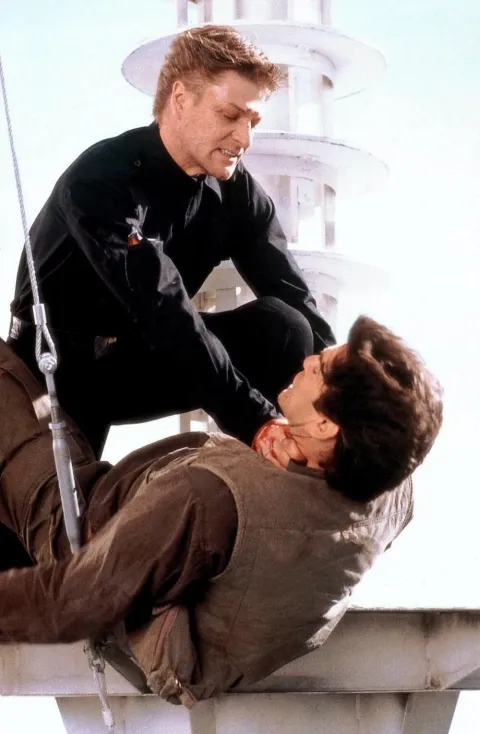 Кадр из фильма Золотой глаз