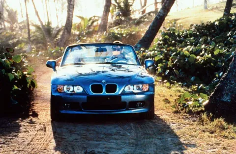 Кадр из фильма Золотой глаз