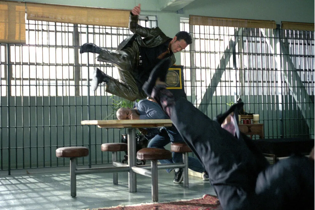 Кадр из фильма От колыбели до могилы