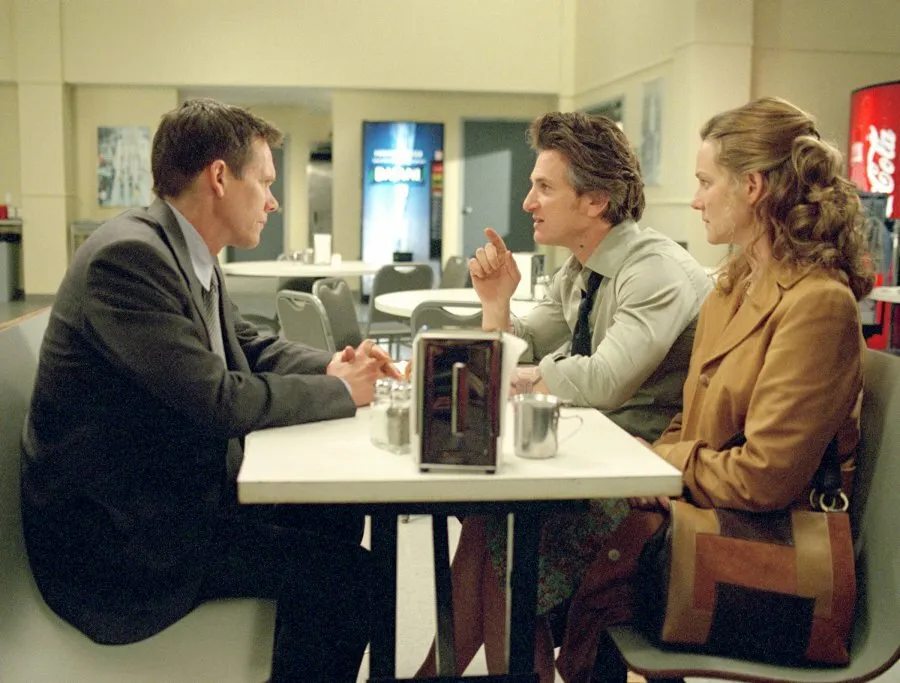 Кадр из фильма Таинственная река