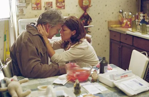 Кадр из фильма Таинственная река