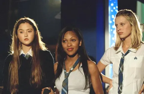 Кадр из фильма Шпионки