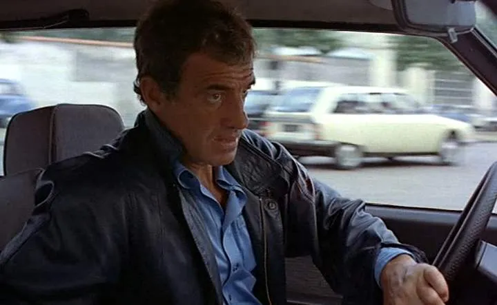 Кадр из фильма Профессионал