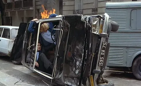 Кадр из фильма Профессионал