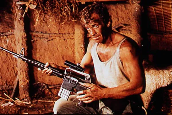 Кадр из фильма Профессионал