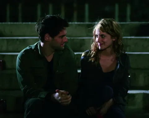 Кадр из фильма Джек и Джилл: Любовь на чемоданах