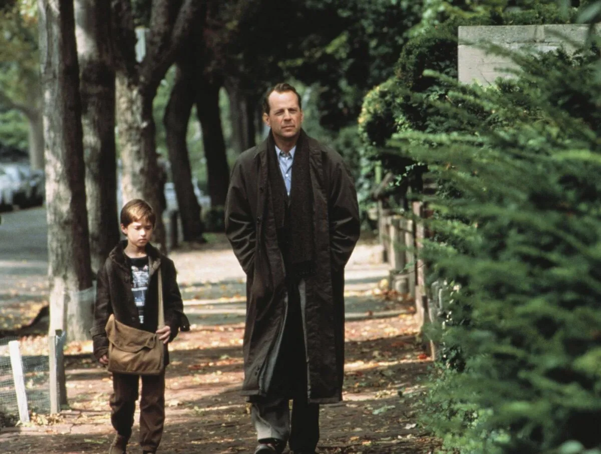 Кадр из фильма Шестое чувство