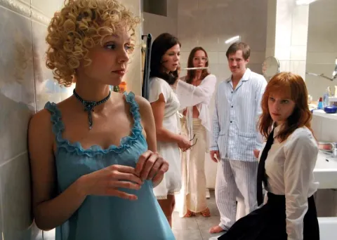 Кадр из фильма Почему мужчины никогда не слушают, а женщины не умеют парковаться