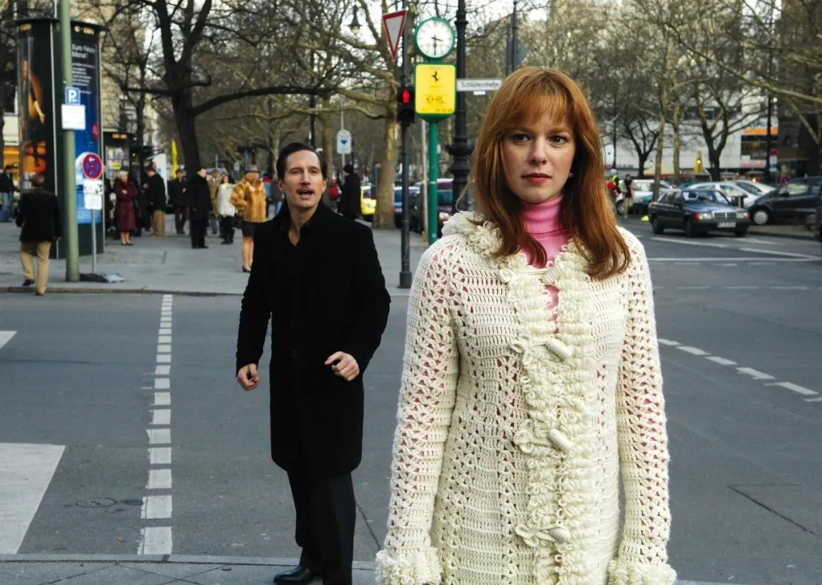 Кадр из фильма Почему мужчины никогда не слушают, а женщины не умеют парковаться