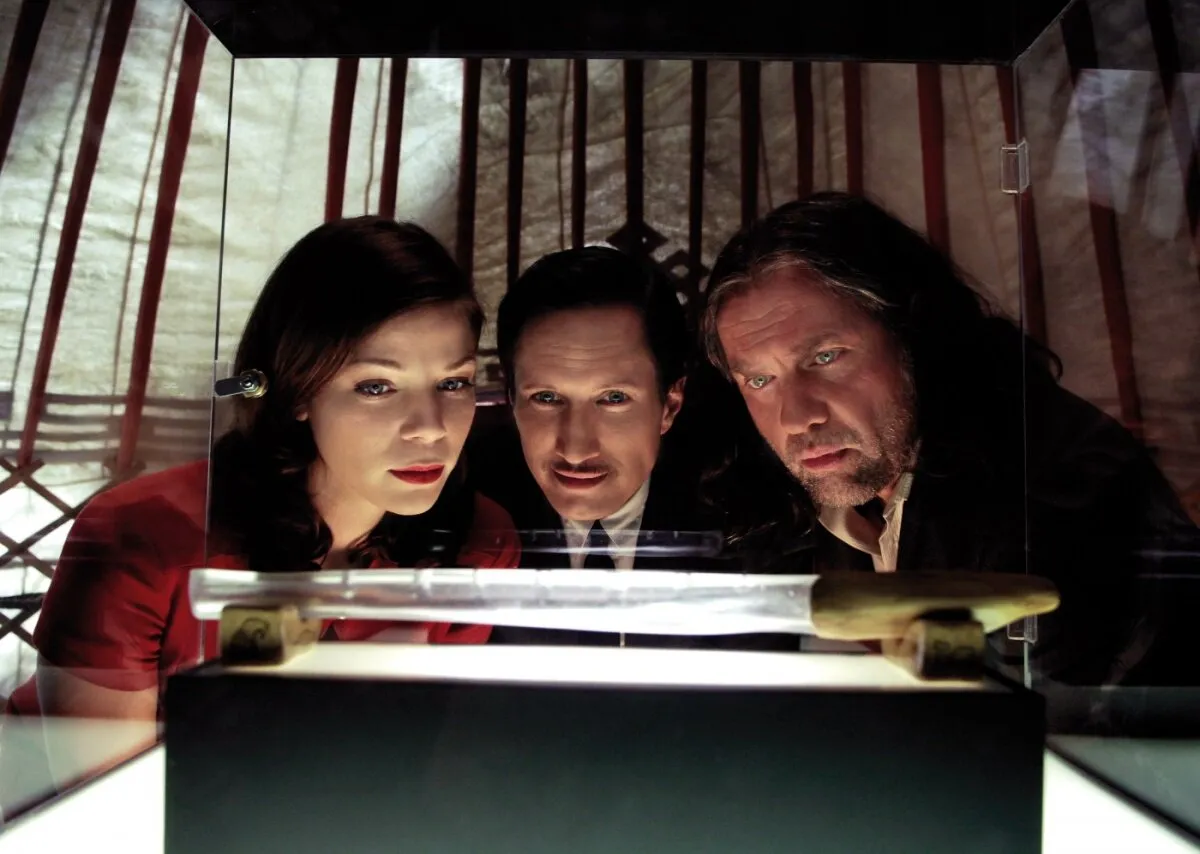 Кадр из фильма Почему мужчины никогда не слушают, а женщины не умеют парковаться