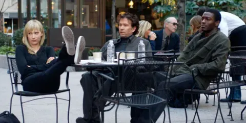 Кадр из фильма Грабь награбленное