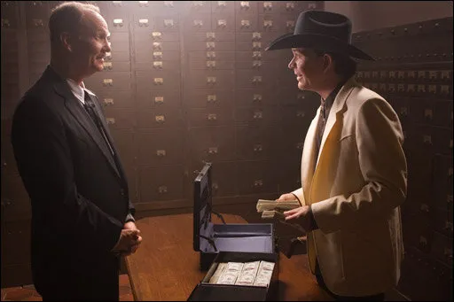 Кадр из фильма Грабь награбленное