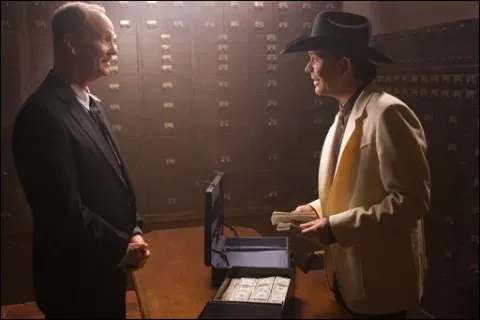 Кадр из фильма Грабь награбленное