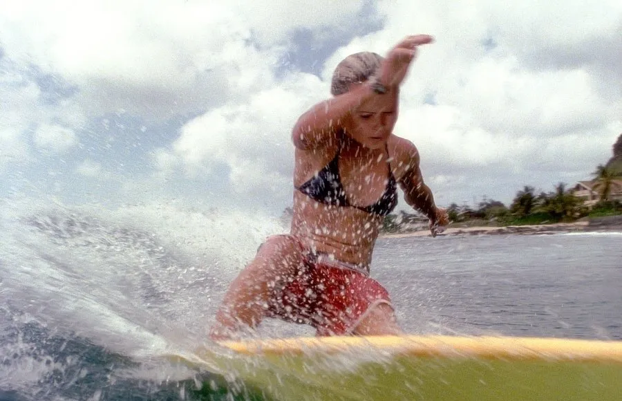 Кадр из фильма Голубая волна