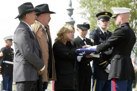 Кадр из фильма Добровольцы