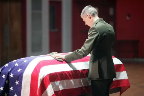 Кадр из фильма Добровольцы