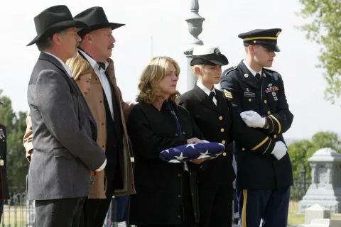 Кадр из фильма Добровольцы